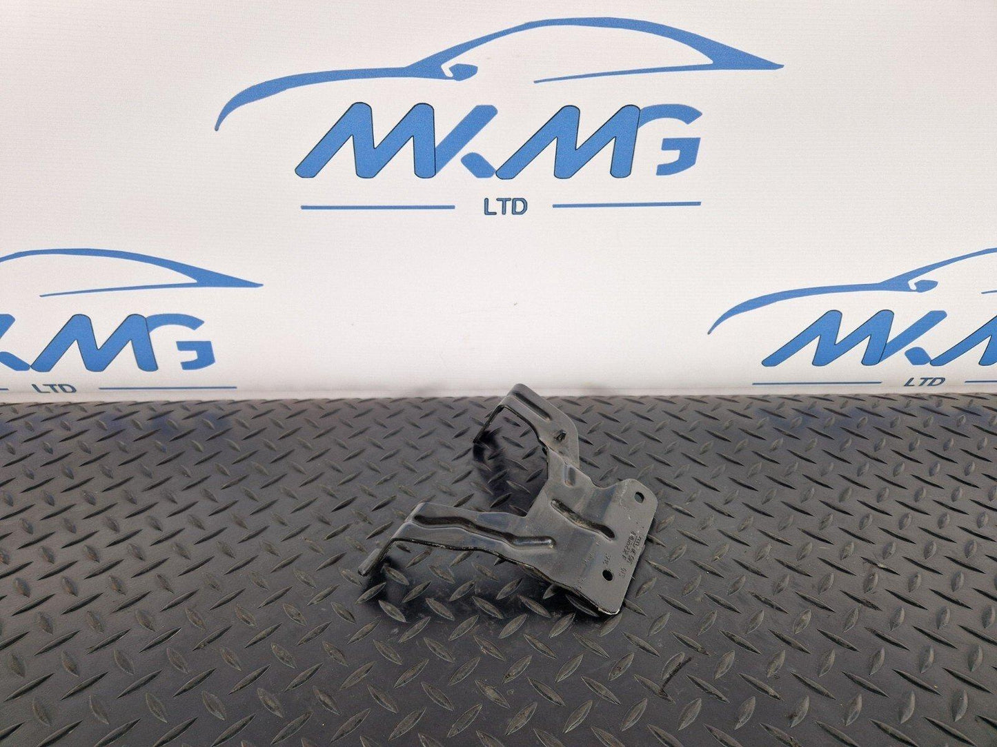 16-19 AUDI A4 B9 EXPANSION COOLANT TANK BRACKET 8W0121232F