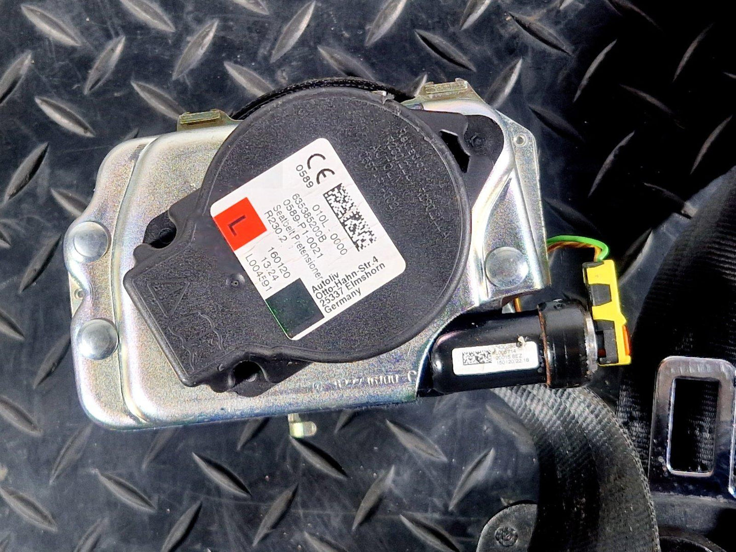 2019-ON LAND ROVER DISCOVERY L550 FRONT LEFT N/S/F SEAT BELT FK72-611B09-AD8PVJ