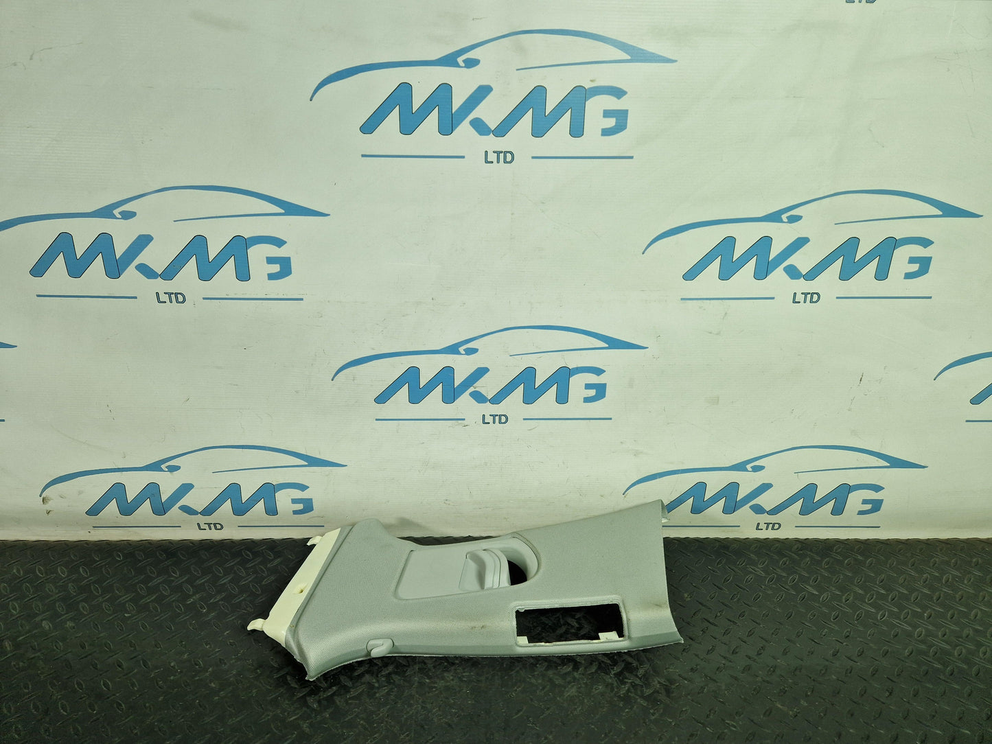 Audi A6 Allroad C7 Left Passenger Side B-Pillar Upper Trim 4G0867243