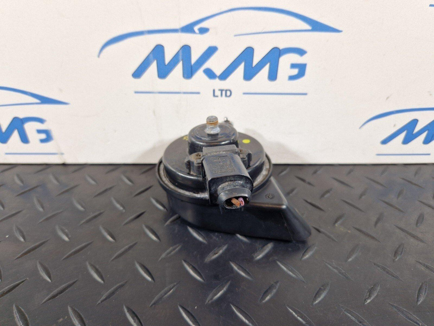 10-15 AUDI Q7 4L LOW TONE HORN SIREN SIGNAL 4L0951221A
