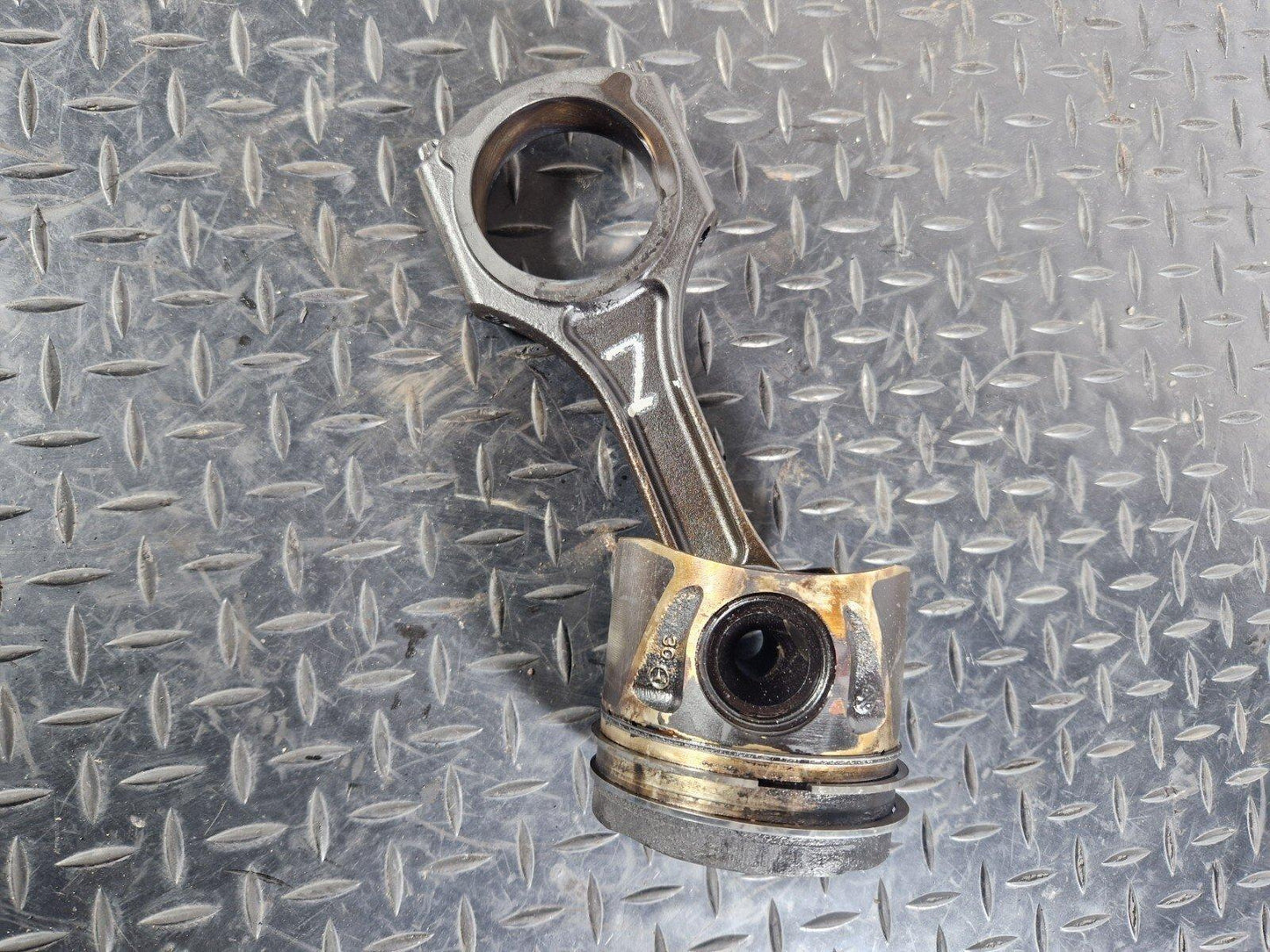 14-21 MERCEDES BENZ C300h W205 COMPLETE PISTON WITH CON ROD 65100