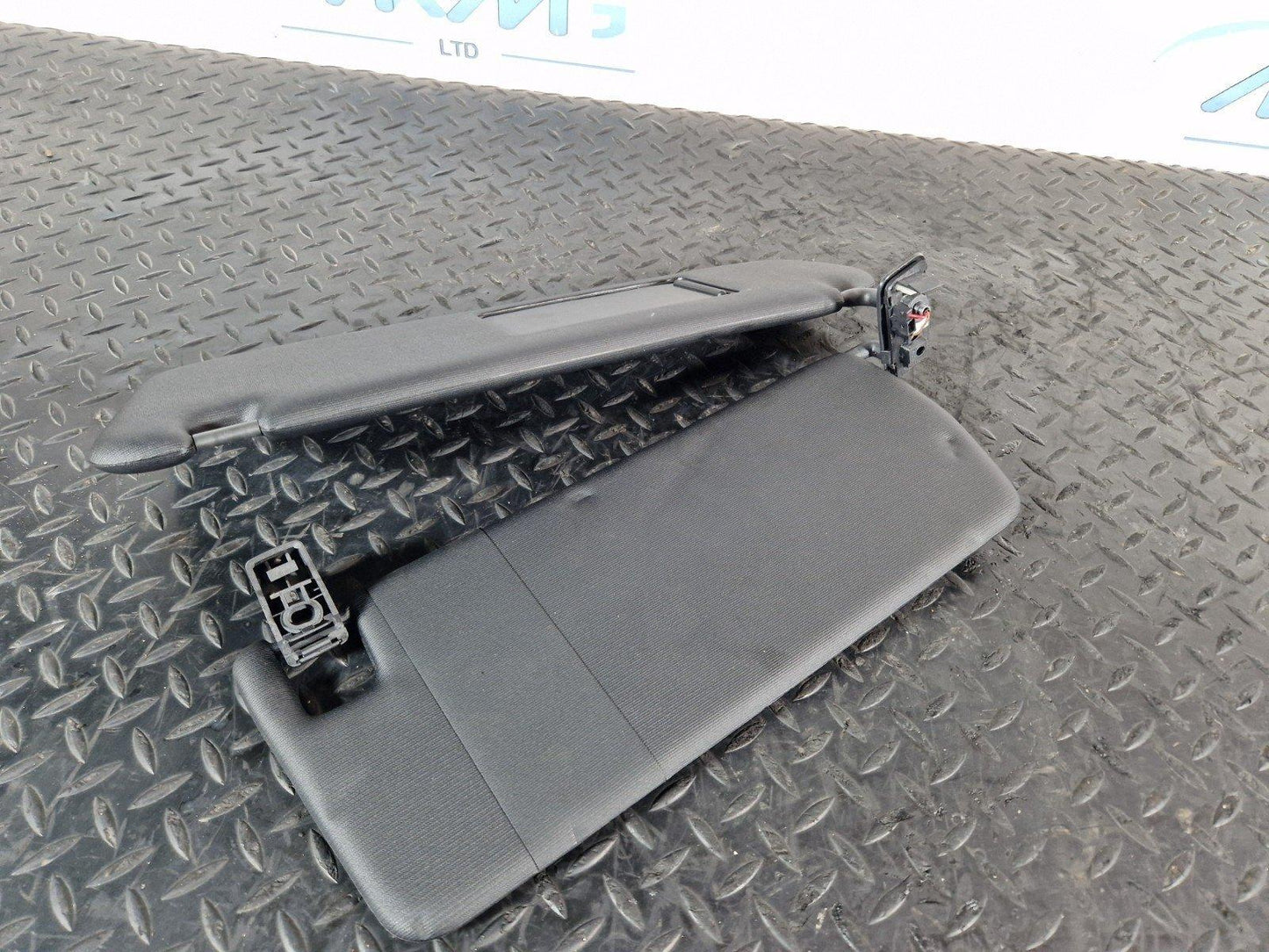 10-18 VW TOUAREG 7P GENUINE LEFT PASSENGER SIDE DOUBLE SUN VISOR 7P0857551D