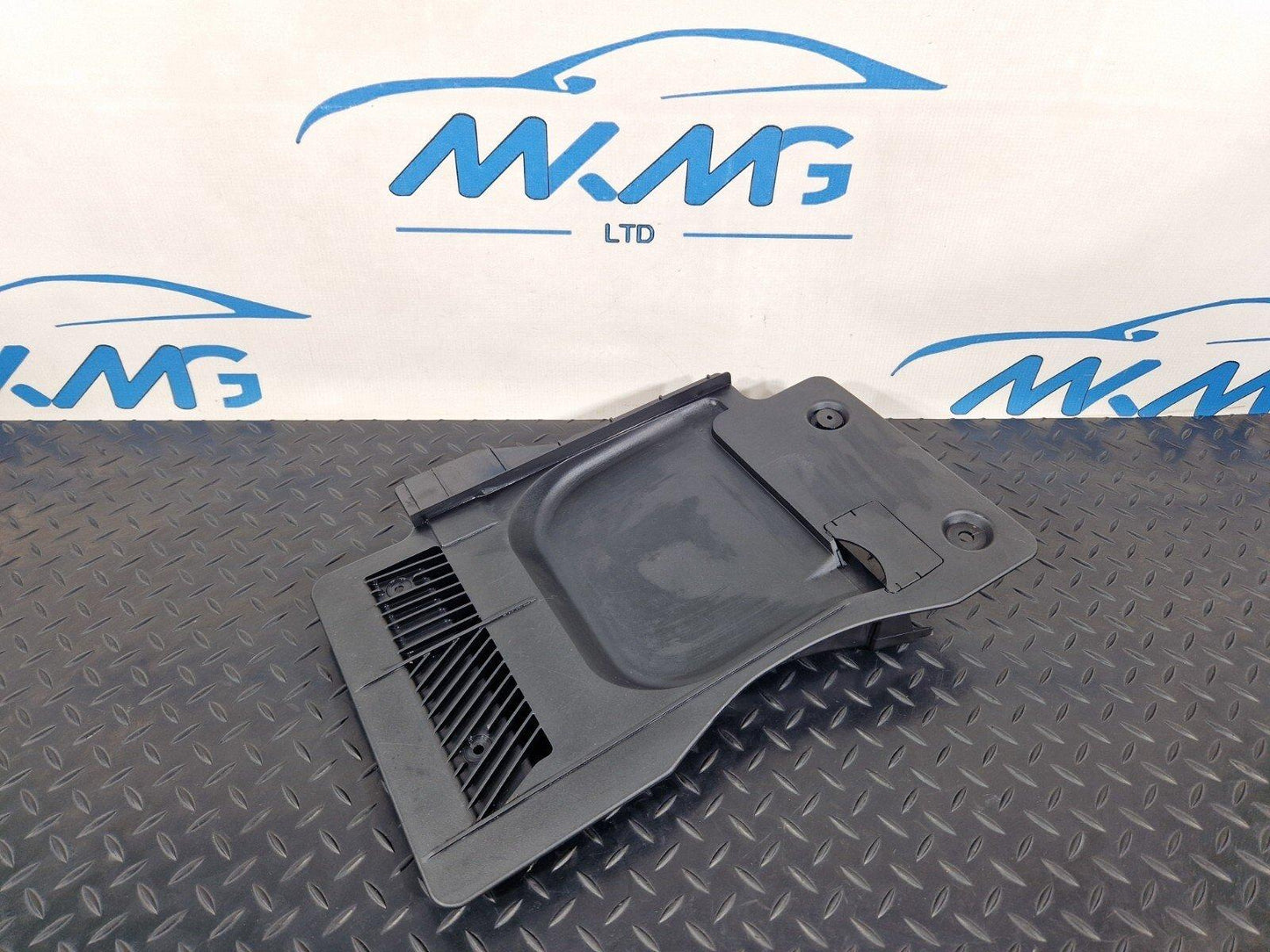 11-18 BMW 6 SERIES F06 AIR DUCT REAR CABIN BOTTOM RIGHT 9242213