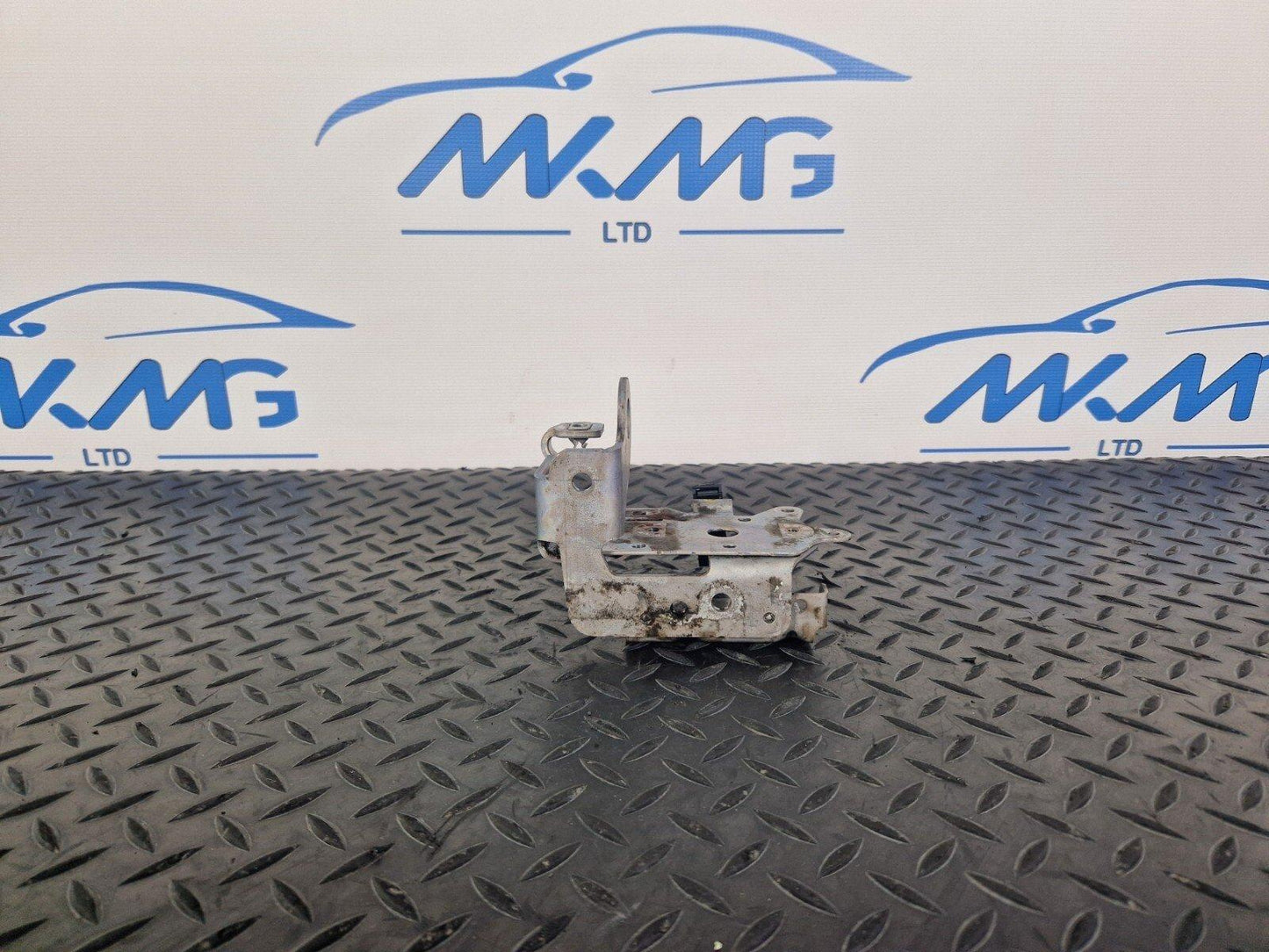 14-21 MERCEDES-BENZ C-CLASS C250D W205 OEM BRACKET A6512230000