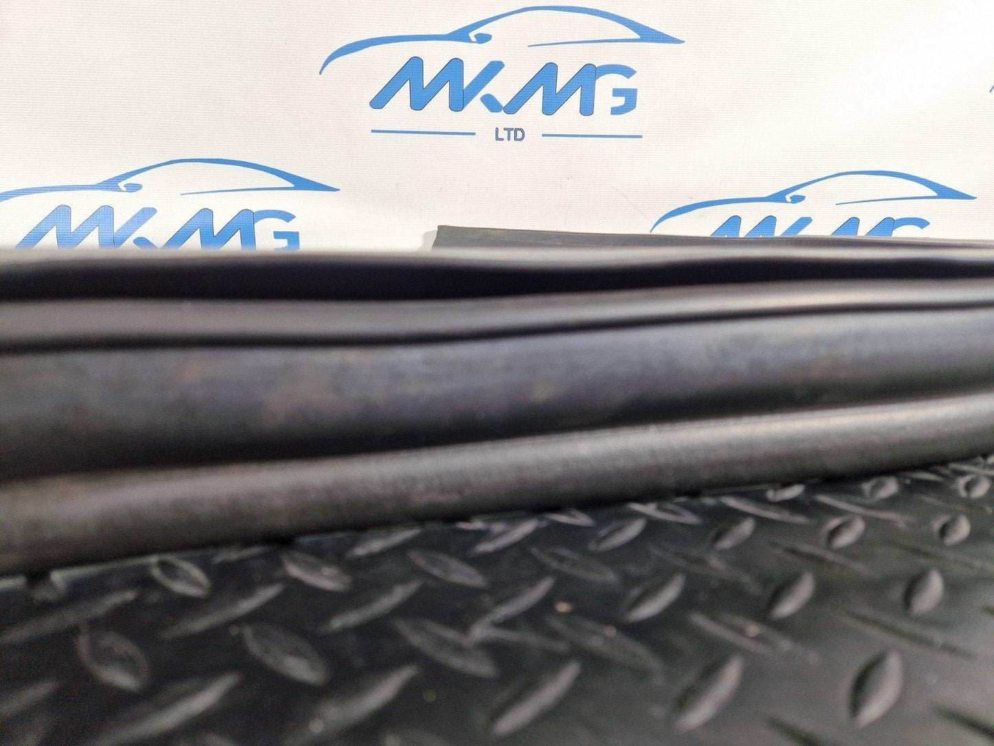 11-19 MERCEDES BENZ ML W166 ENGINE COMPARTMENT RUBBER SEAL A1668870098