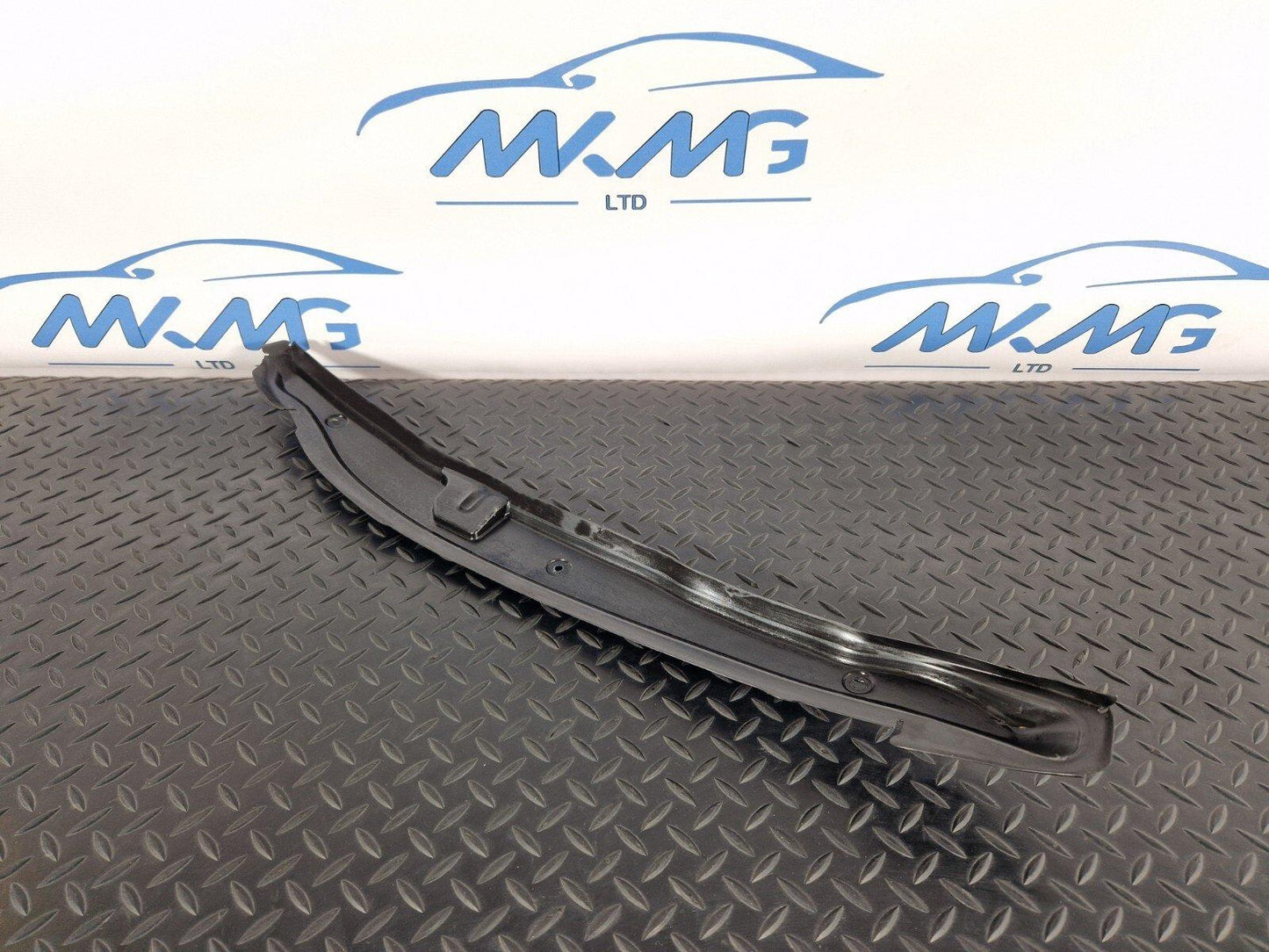 19-ON MERCEDES BENZ B CLASS W247 FRONT LEFT FENDER REAR GAP COVER A2478890000