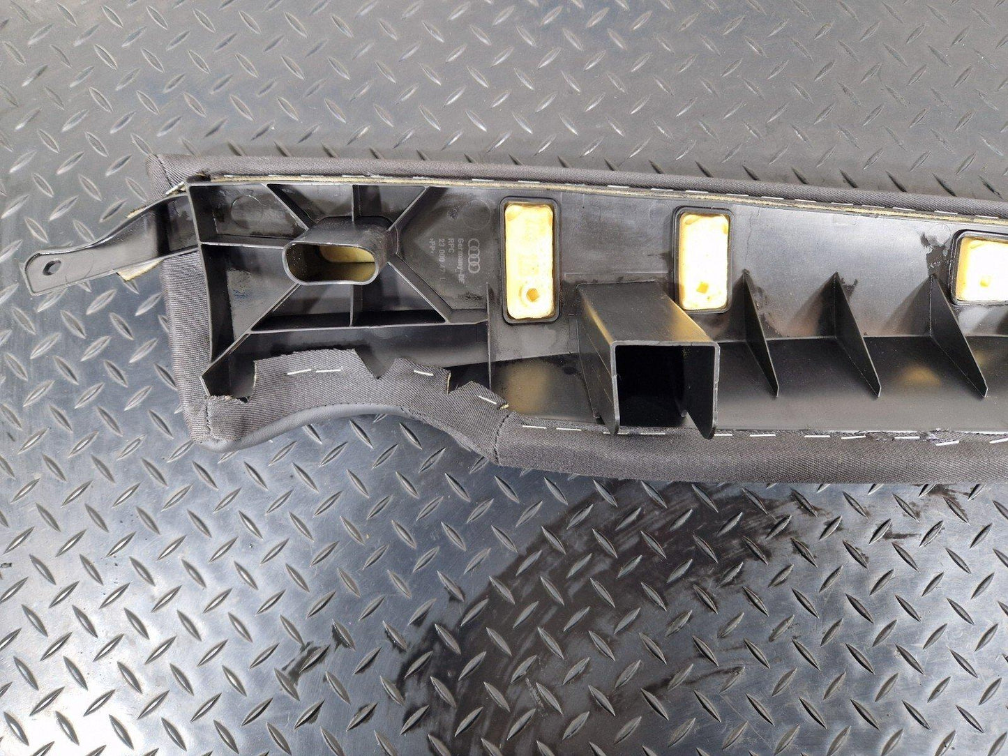 10-18 AUDI A7 4G S-LINE GENUINE REAR SEAT BACK BOLSTERS 4G085703A