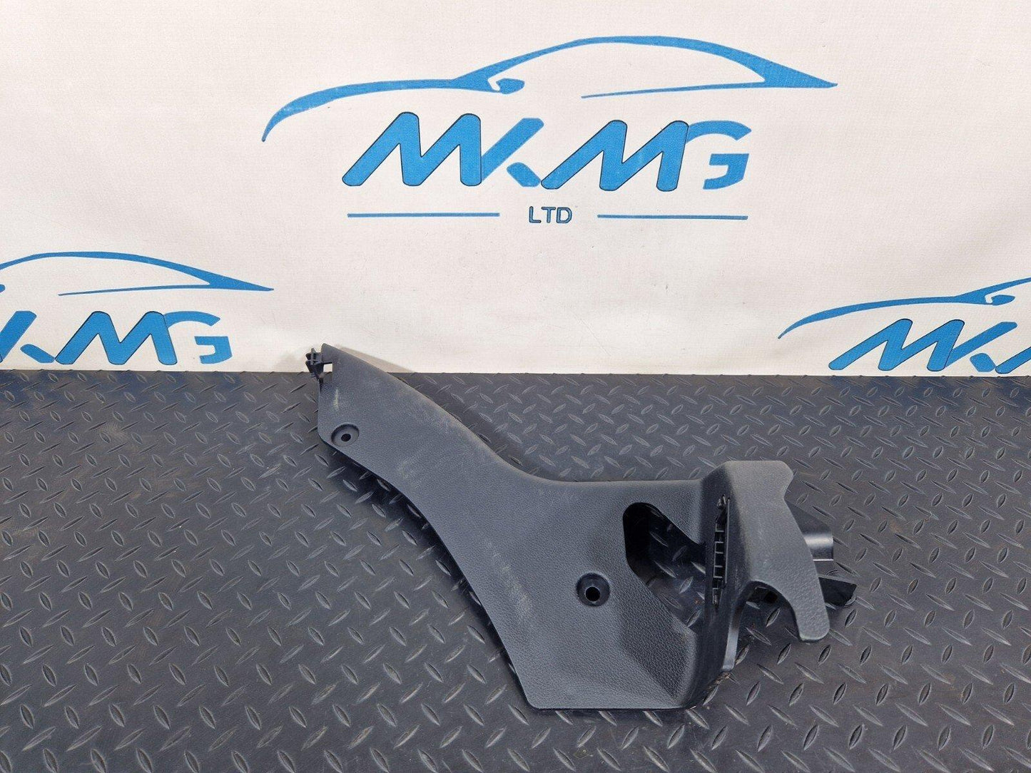 18-ON MERCEDES BENZ SPRINTER W907 W910 FRONT LEFT DOOR SILL TRIM A9106880000