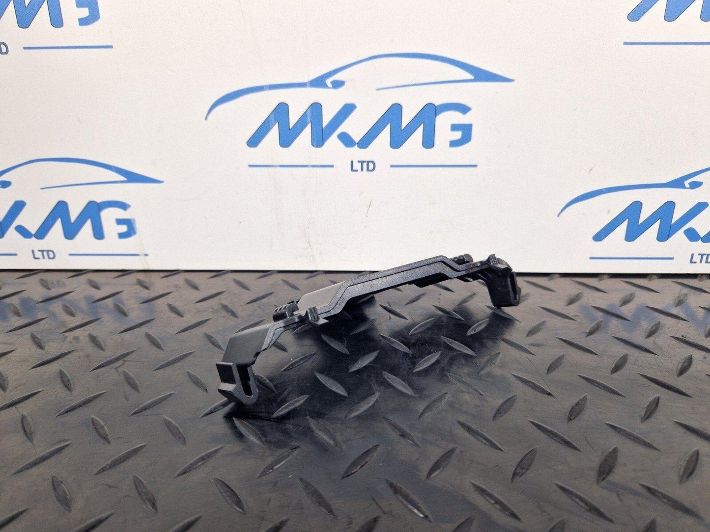 16-23 AUDI A5 F5 SPORTBACK S-LINE B-PILLAR RIGHT TRIM HOLDER 8W8867192