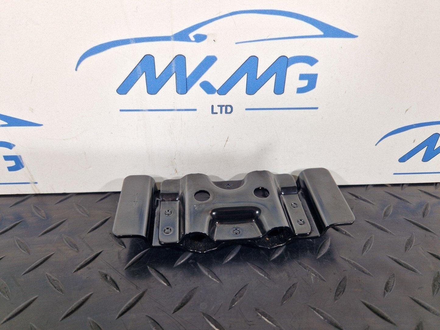 10-18 AUDI A7 4G S-LINE GENUINE OEM MOUNTING TIE DOWN EYE 4G8813383