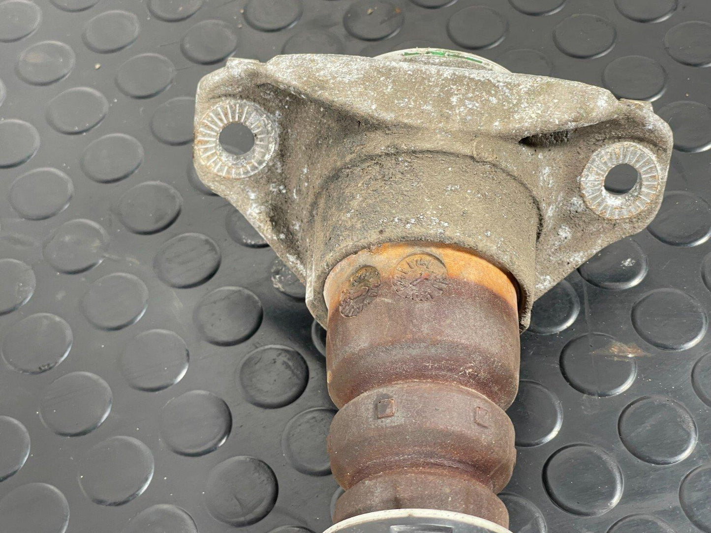16-19 AUDI A4 B9 REAR LEFT OR RIGHT SIDE SHOCK ABSORBER 8W0513028J 8W0035J