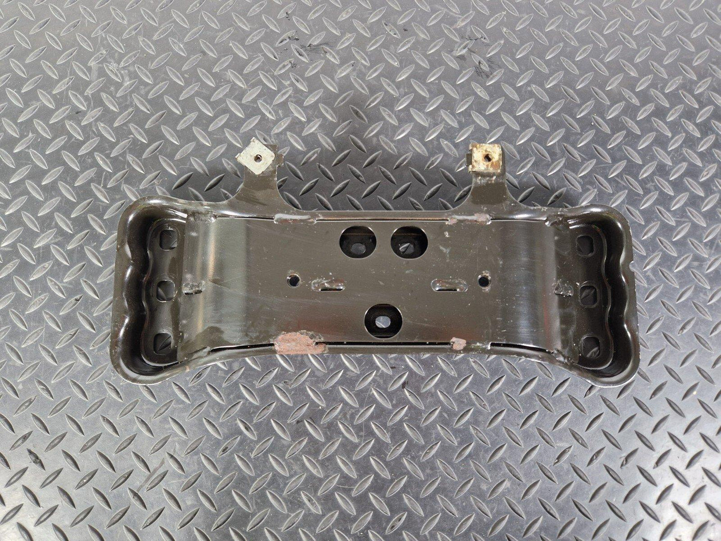 14-21 MERCEDES BENZ C300h W205 OEM GEARBOX MOUNT BRACKET A2052400802
