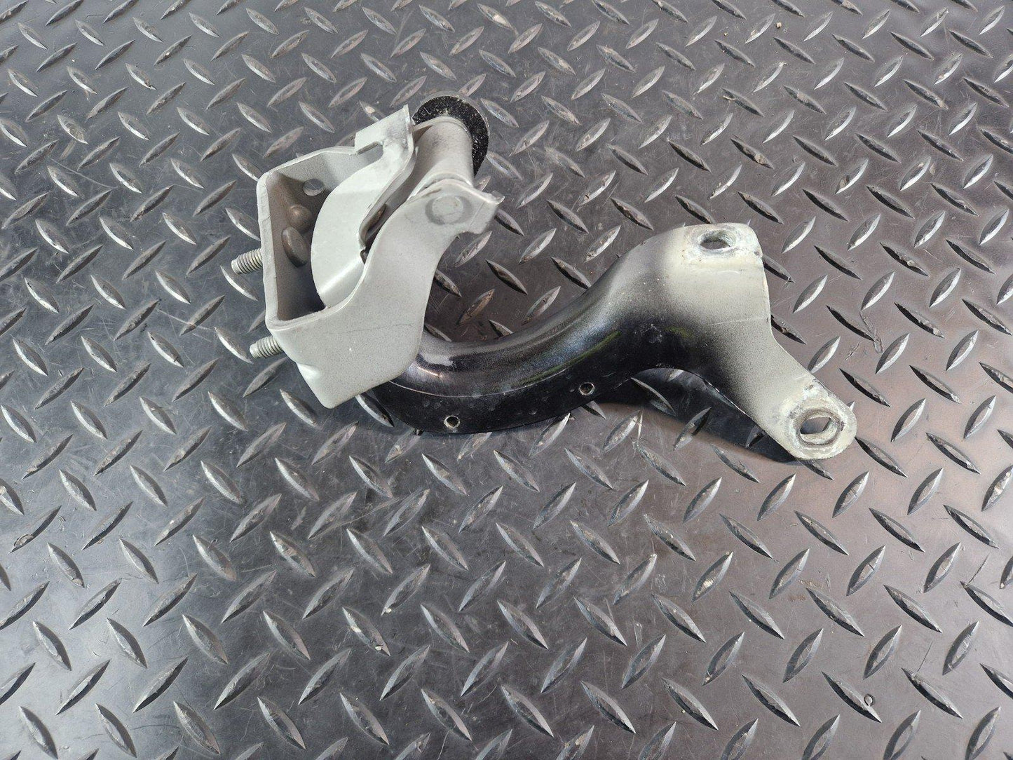 10-15 AUDI Q7 4L REAR LEFT N/S TAILGATE BOOTLID HINGE IN BLACK LC9X 4L0827299C