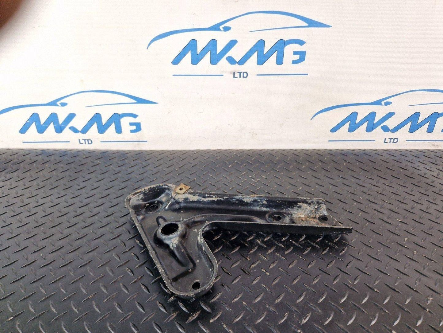 16-19 MERCEDES BENZ GLE W166 FRONT LEFT N/S WHEEL ARCH BRACKET A1643310940