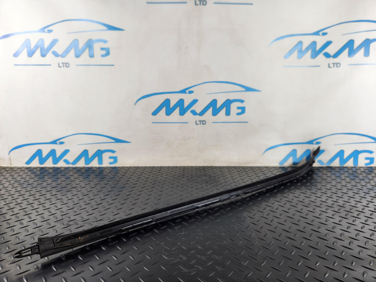 2019 - Mercedes B200d B-Class W247 front left n/s water deflector a2476900301