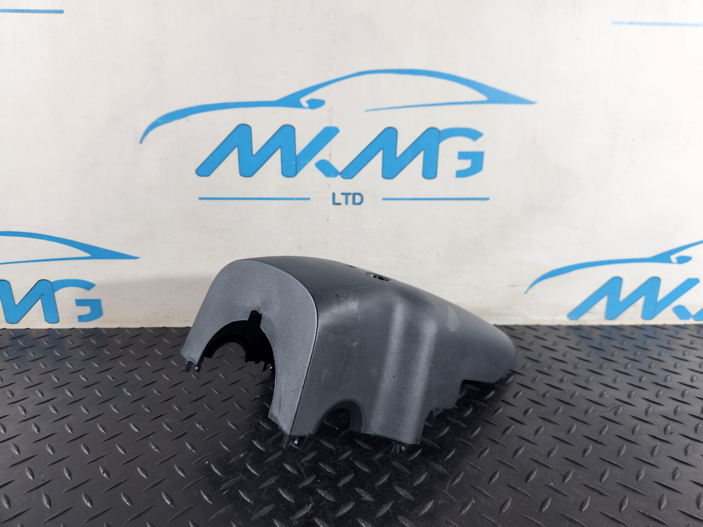Land Rover Range Rover Evoque L551 SUV Lower Steering Cowling Cover P8D2-3F900-B