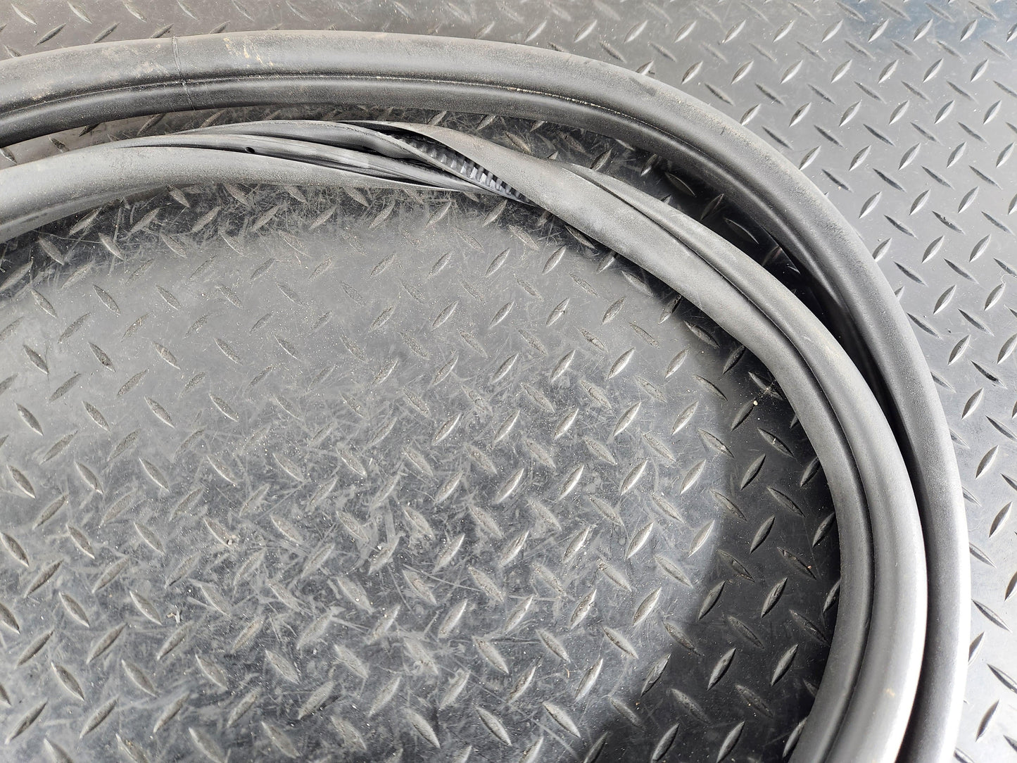 BMW 118i F40 Hatchback Rear Left Right Side Rubber Door Seal Genuine 7452335