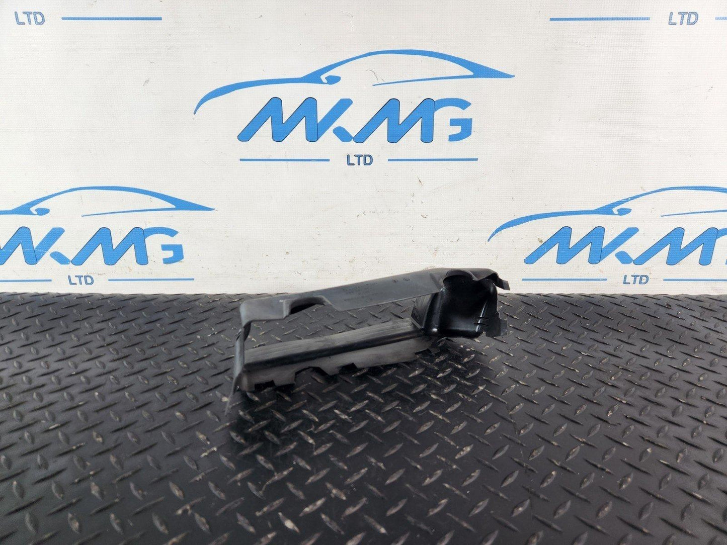 10-18 VW TOUAREG 7P GENUINE RADIATOR AIR GUIDE DUCT LEFT SIDE 7P6121395