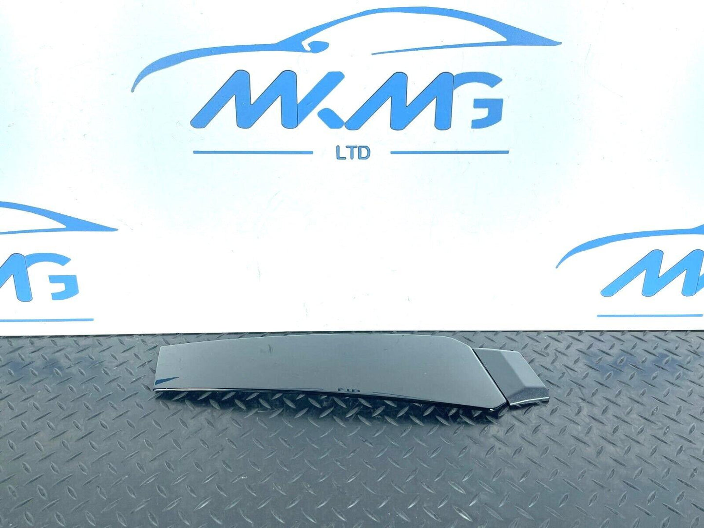 16-23 AUDI A5 F5 SPORTBACK S-LINE LEFT SIDE EXTERIOR B-PILLAR COVER 8W8853289