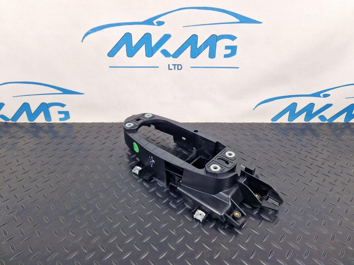 16-19 AUDI A4 AVANT B9 S-LINE GEAR SHIFTING MECHANISM MOUNTING FRAME 8W2863531