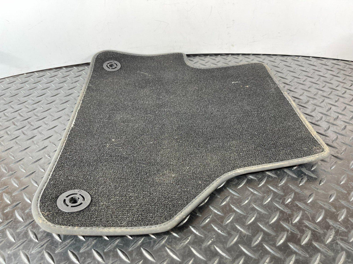 16-19 AUDI A4 B9 SALOON GENUINE REAR FLOOR MAT CARPET 3C0864523