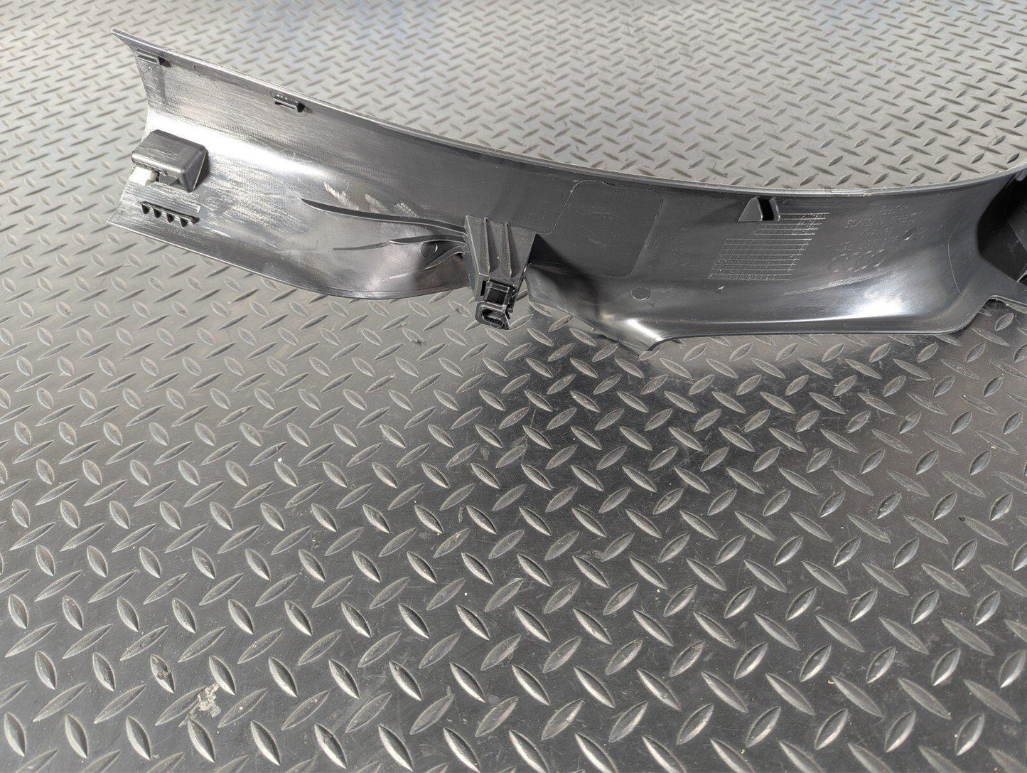 16-19 AUDI A4 B9 GENUINE REAR LEFT INTERIOR SILL PLATE TRIM 8W0867767A