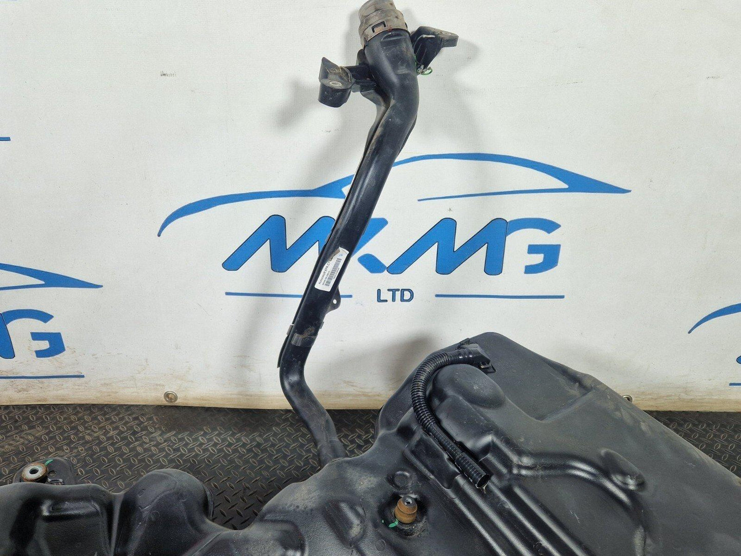 10-18 AUDI A7 4G S-LINE OEM FUEL TANK WITH PUMP 4G8201021 4G0919050