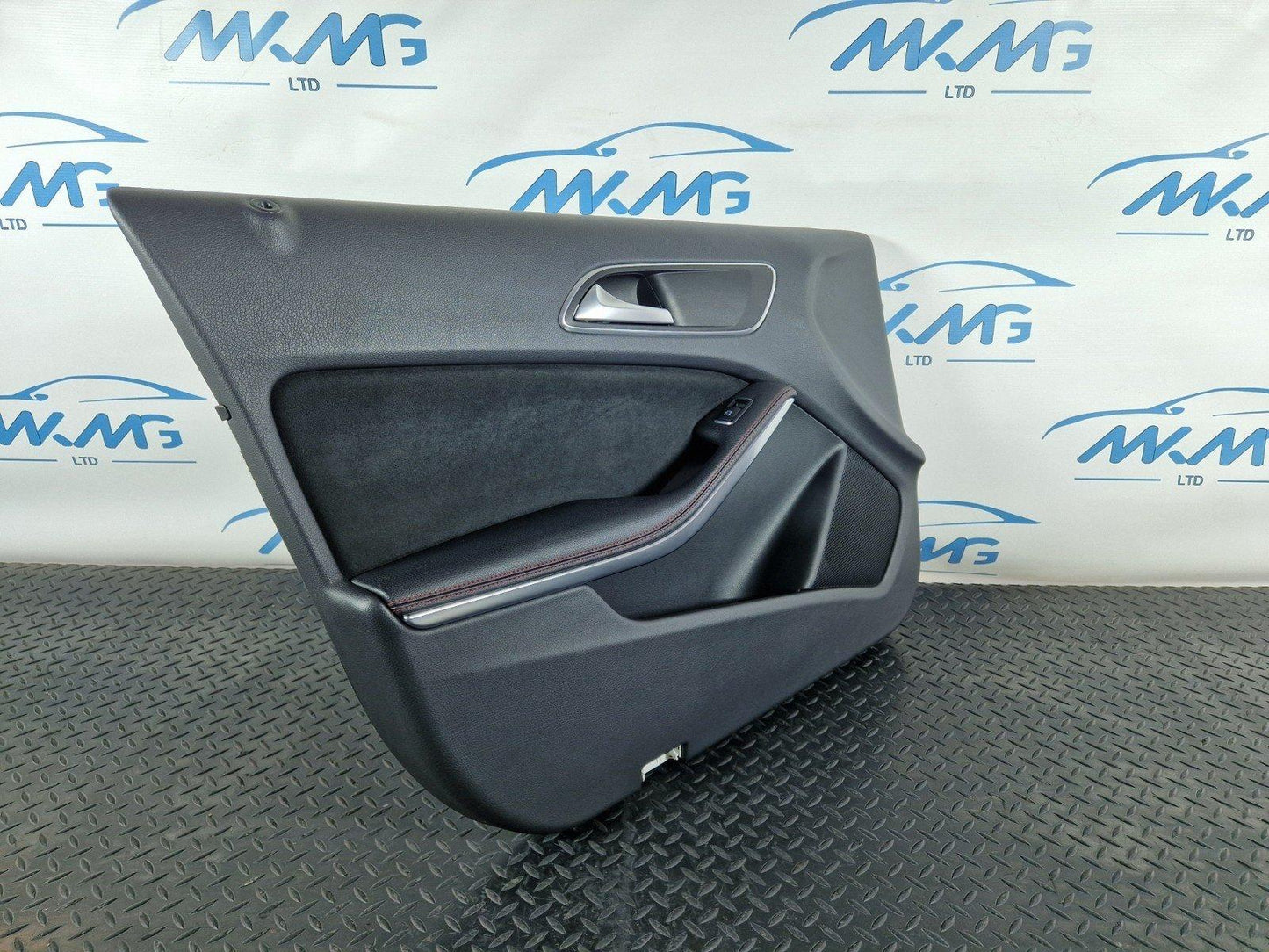 12-18 MERCEDES BENZ W176 GENUINE FRONT PASSENGER SIDE DOOR CARD PANEL