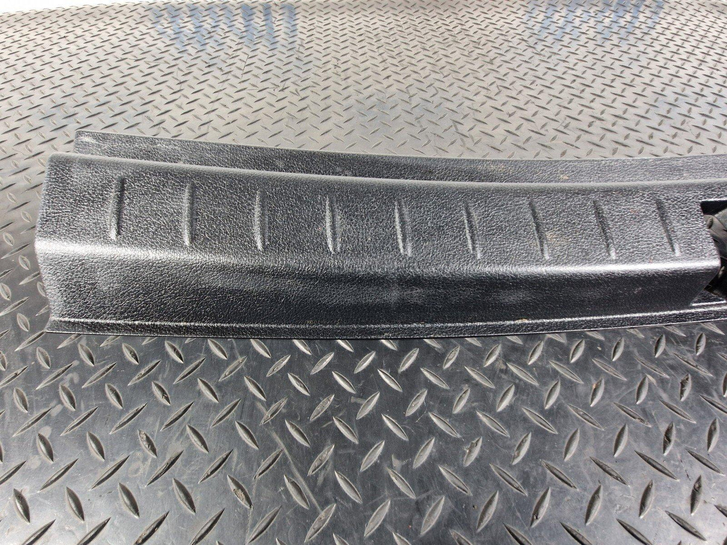 14-21 BMW 2 SERIES F45 F46  REAR BOOT TRUNK LOAD SILL COVER TRIM PANEL 7327008