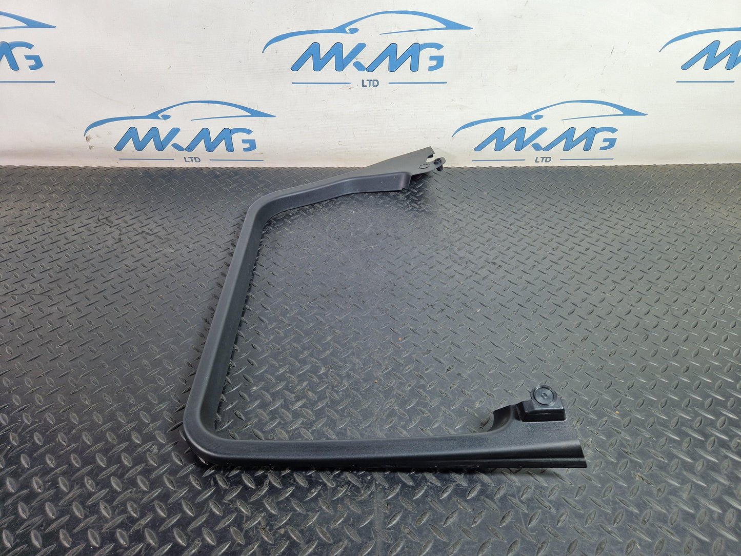 Land Rover Range Rover Evoque L538 genuine rear right window trim BJ3225514A