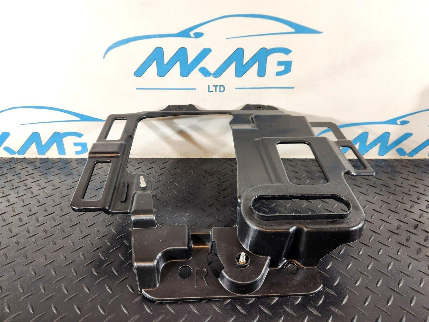 19-ON RANGE ROVER EVOQUE L551 FLOOR MOUNT BRACKET K8D2130B14A
