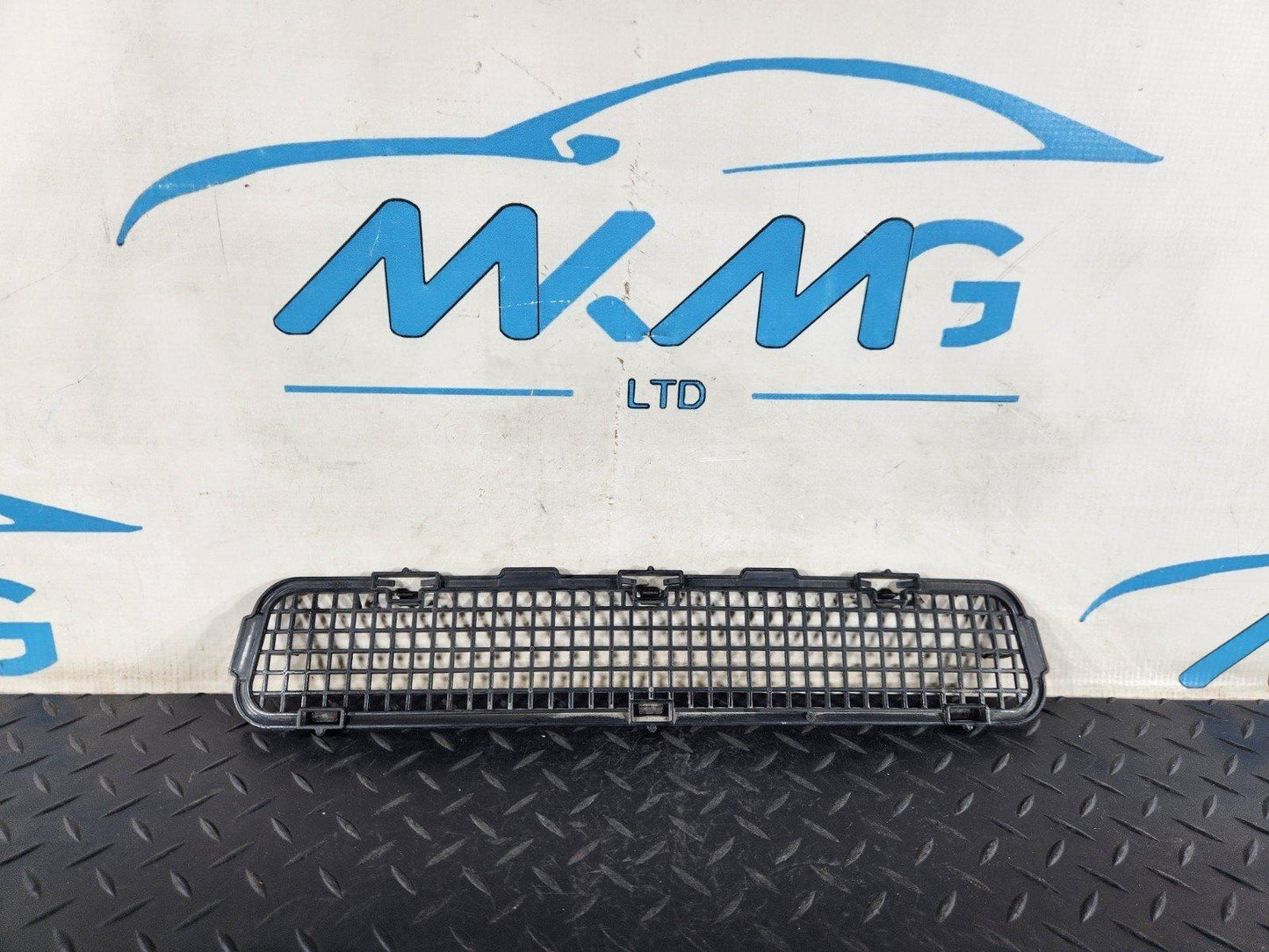 MERCEDES VITO W447 GENUINE AIR INTAKE DUCT GRILL A4478308402