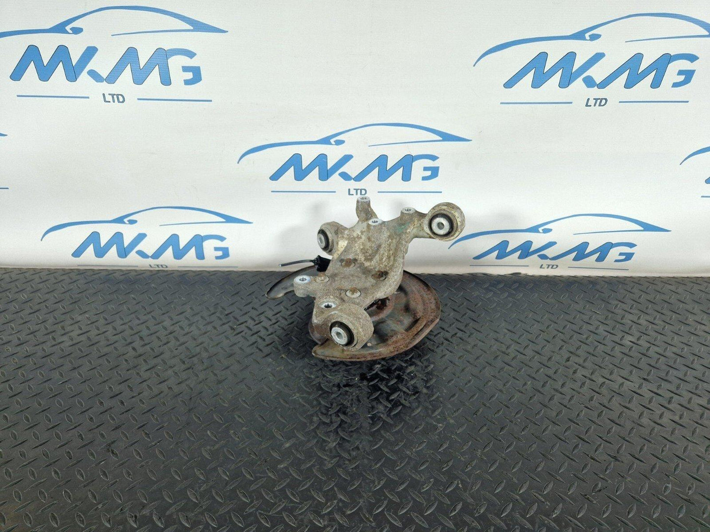 14-19 MERCEDES BENZ GLA X156 OEM REAR LEFT PASSENGER SIDE WHEEL HUB 2460306