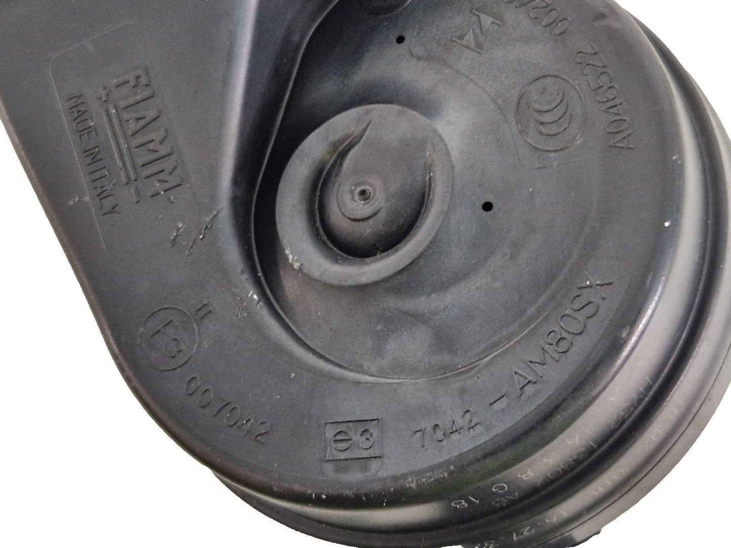 17-ON LAND ROVER DISCOVERY L462 FRONT LEFT HIGH NOTE TONE HORN ALARM HY3213802AB