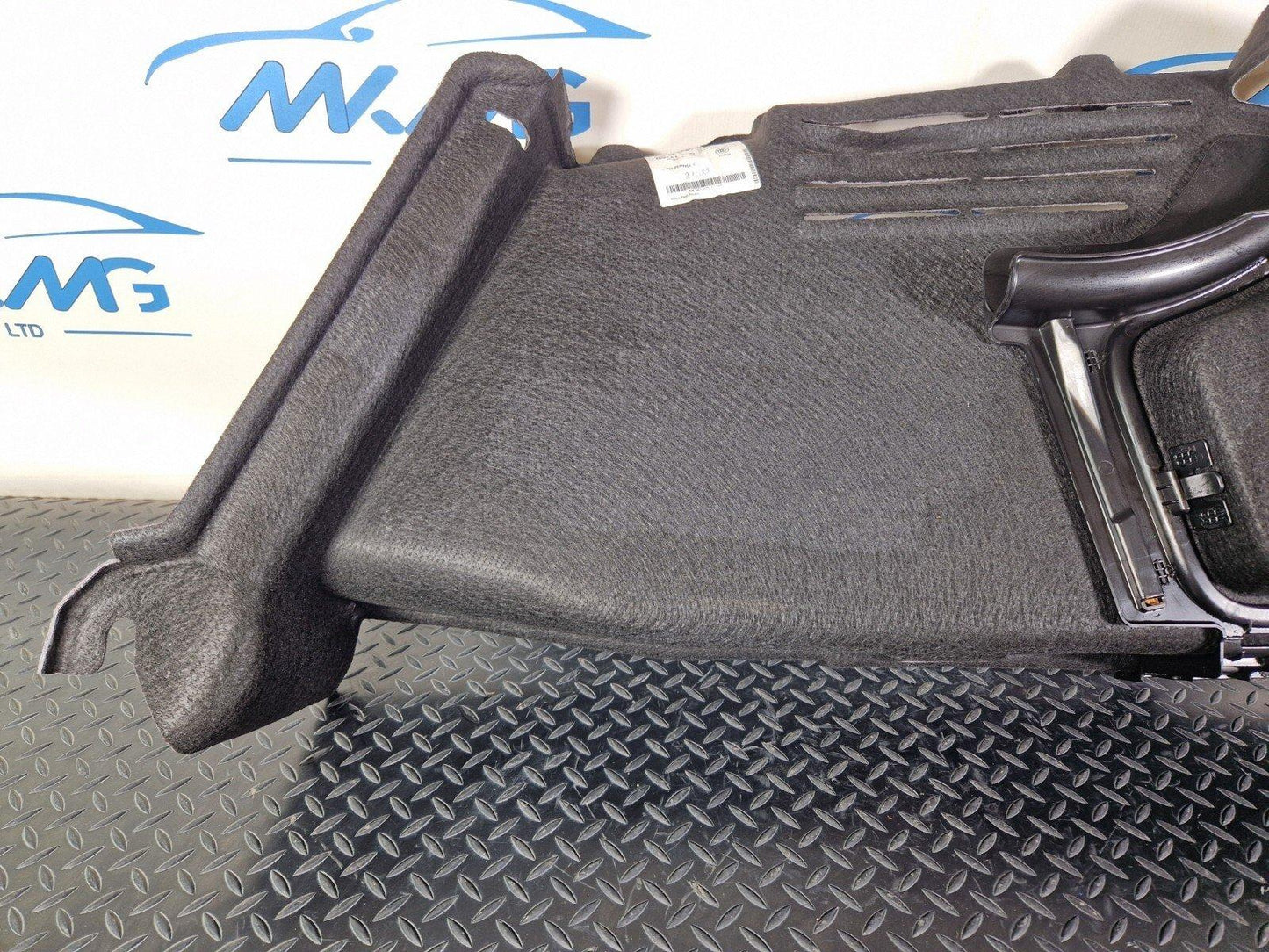 16-19 AUDI A4 B9 GENUINE REAR PASSENGER SIDE BOOT TRIM PANEL 8W5863879