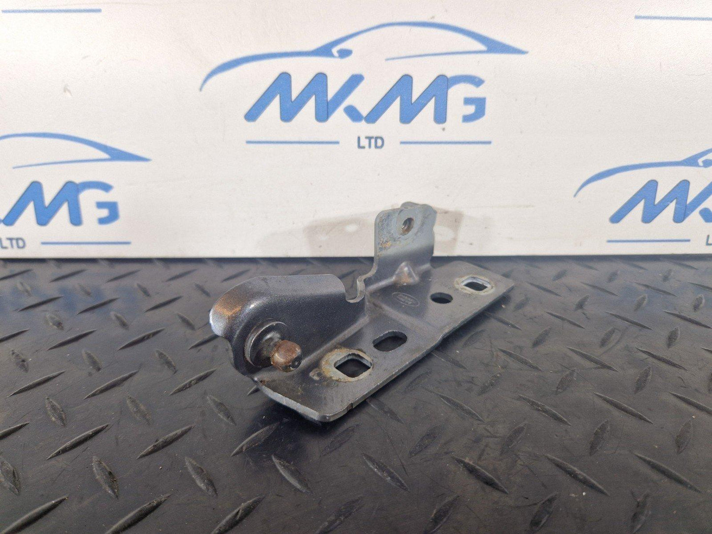 14-19 LAND ROVER L550 DISCOVERY SPORT LEFT SIDE BONNET HINGE BRACKET FK7216151AC