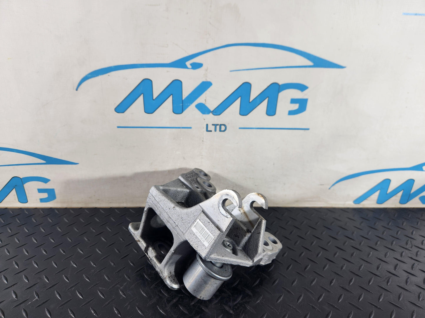 Land Rover Range Rover Evoque L551 SUV Genuine Engine Mount L8D2-6P096-AB