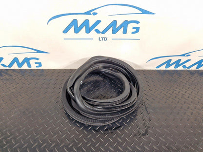 19-ON MERCEDES B CLASS W247 REAR DOOR RUBBER SEAL FITS LEFT & RIGHT A2476920400