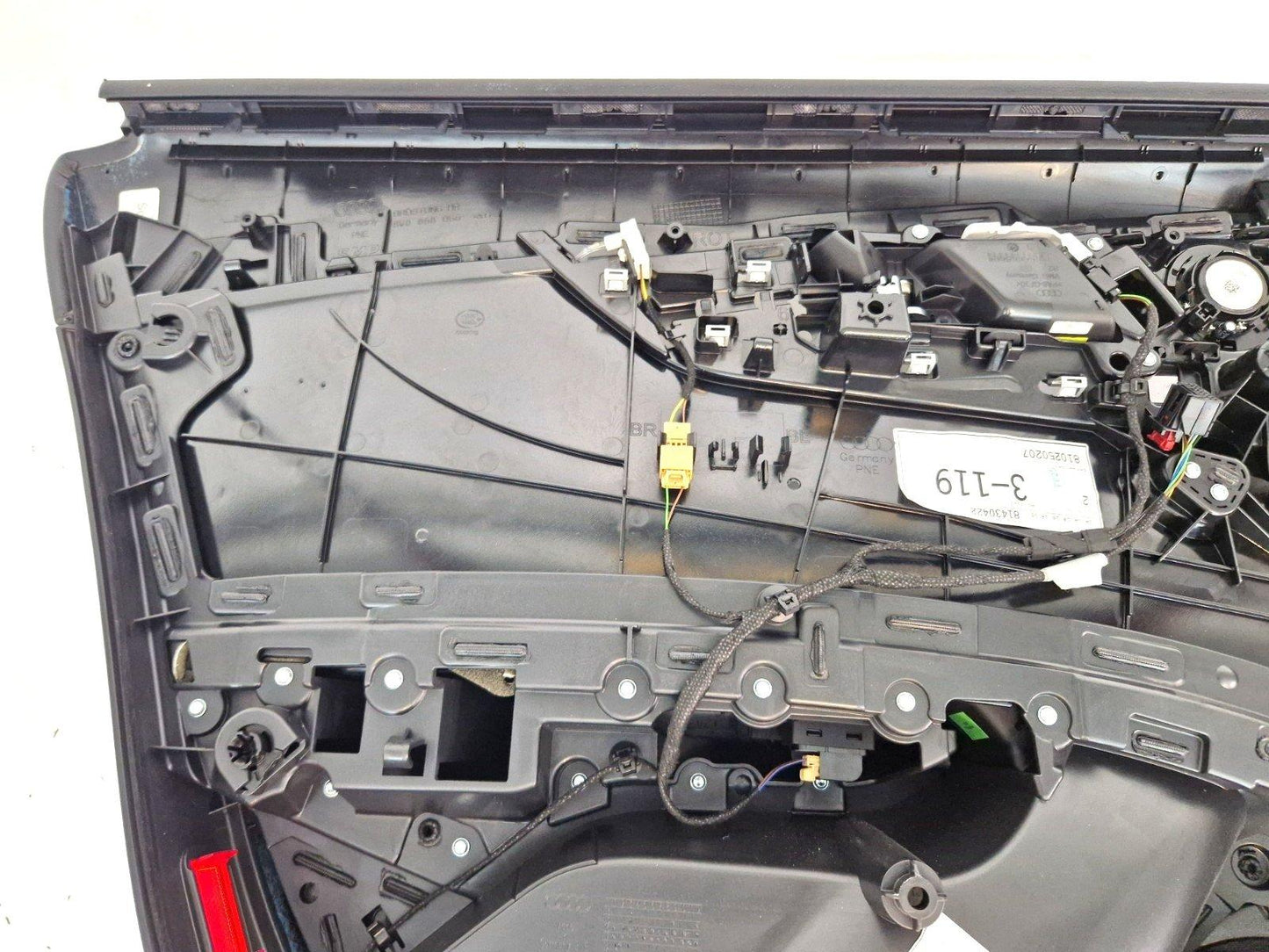 16-19 AUDI A4 B9 OEM REAR DRIVER RIGHT DOOR CARD PANEL  8W0868066