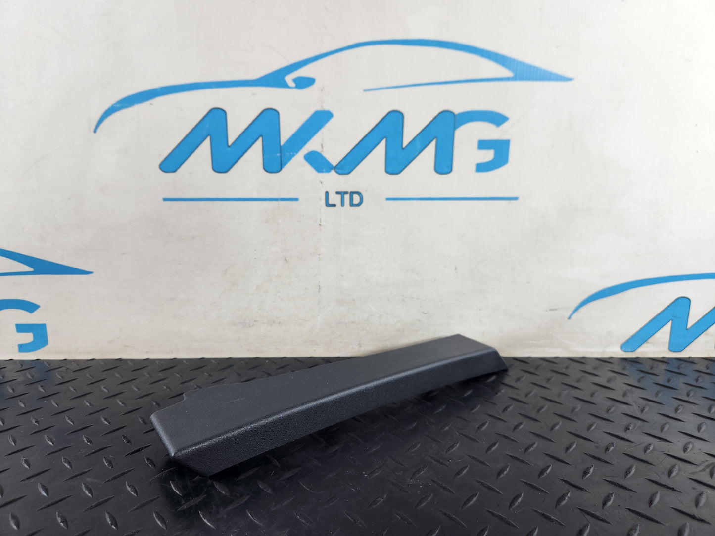 Land Rover Range Rover Evoque L551 SUV Left Side Dashboard Trim R8D2043C27A