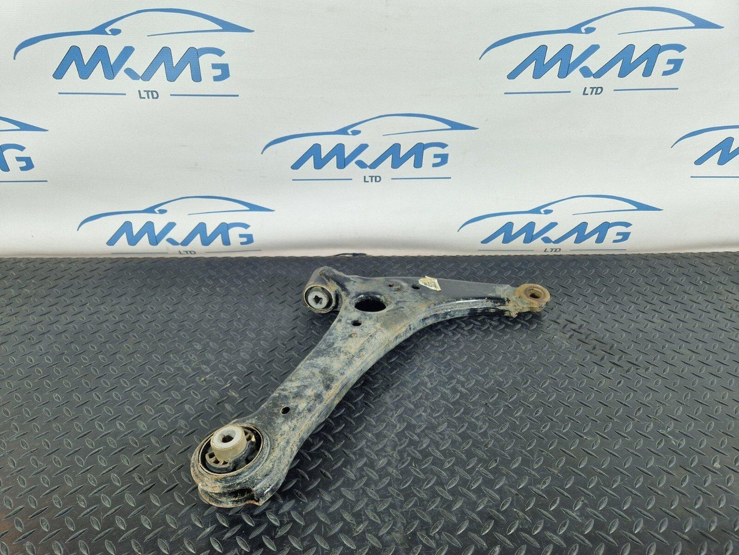 18-ON MERCEDES BENZ SPRINTER W907 W910 FRONT LOWER CONTROL ARM A9103330000