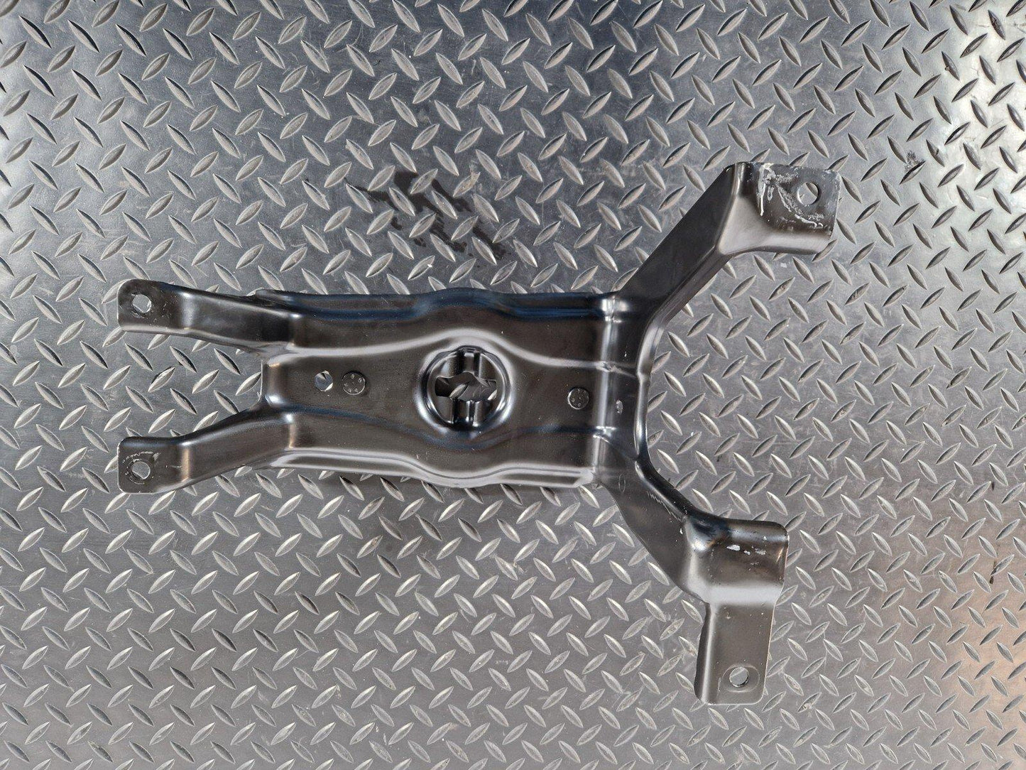 16-24 AUDI A5 F5 CONVERTIBLE SPARE WHEEL MOUNT BRACKET 8W7802715