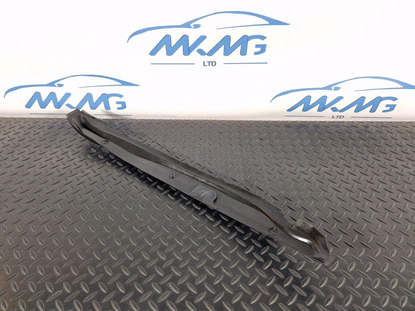 19-ON MERCEDES BENZ B CLASS W247 FRONT LEFT FENDER REAR GAP COVER A2478890000