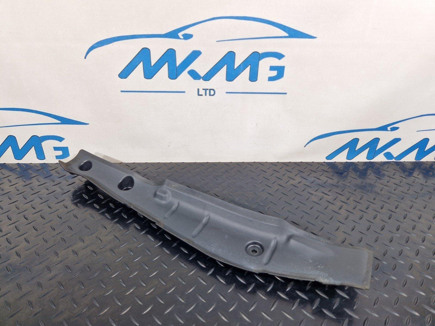 16-23 AUDI S5 COUPE FRONT RIGHT SIDE WING END PLATE 8W6821112