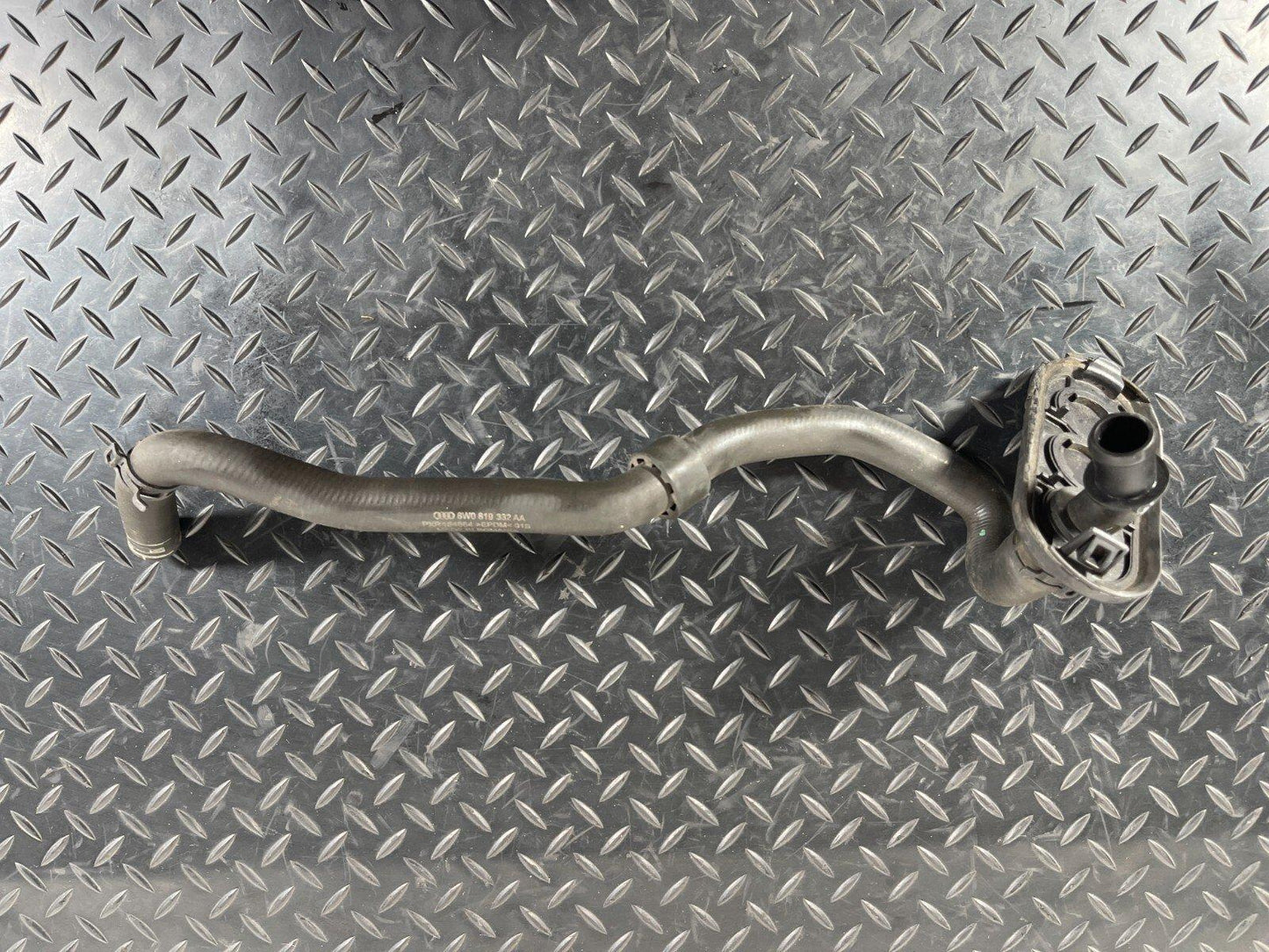 16-19 AUDI A4 B9 SALOON GENUINE 1.4 TFSI WATER COOLANT PIPE HOSE 8W0819332AA