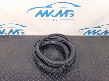 16-19 AUDI A4 AVANT B9 3.0 S-LINE GENUINE LEFT SIDE DOOR RUBBER SEAL 8W9833721