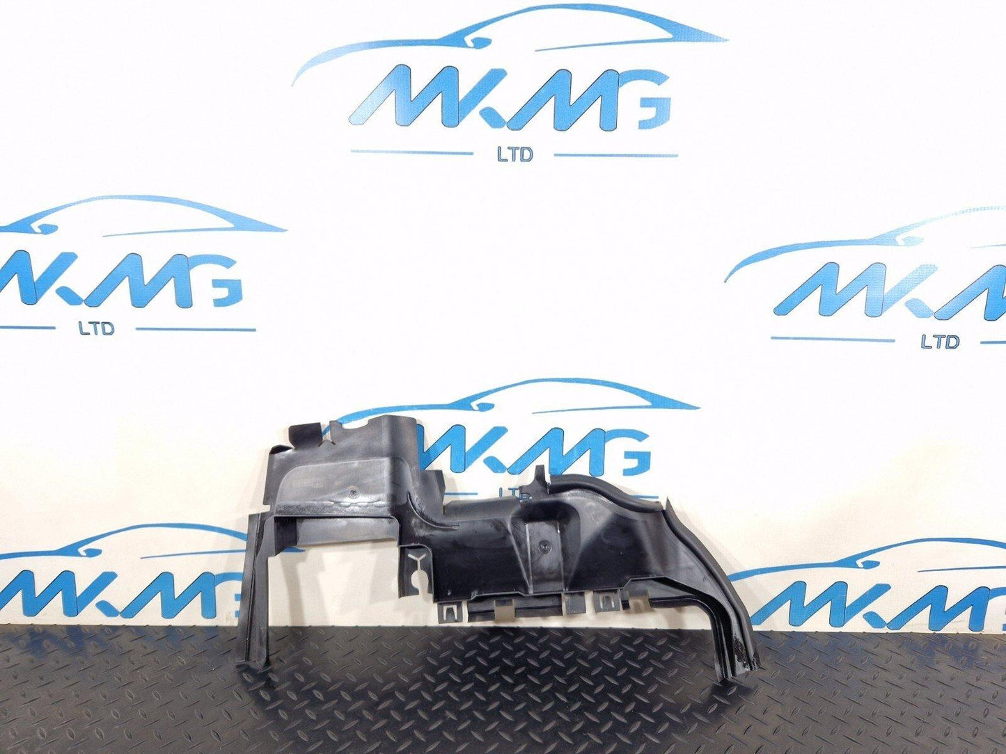 10-18 AUDI A7 4G S-LINE GENUINE FRONT RIGHT RADIATOR AIR DUCT GUIDE 4G8121283AE