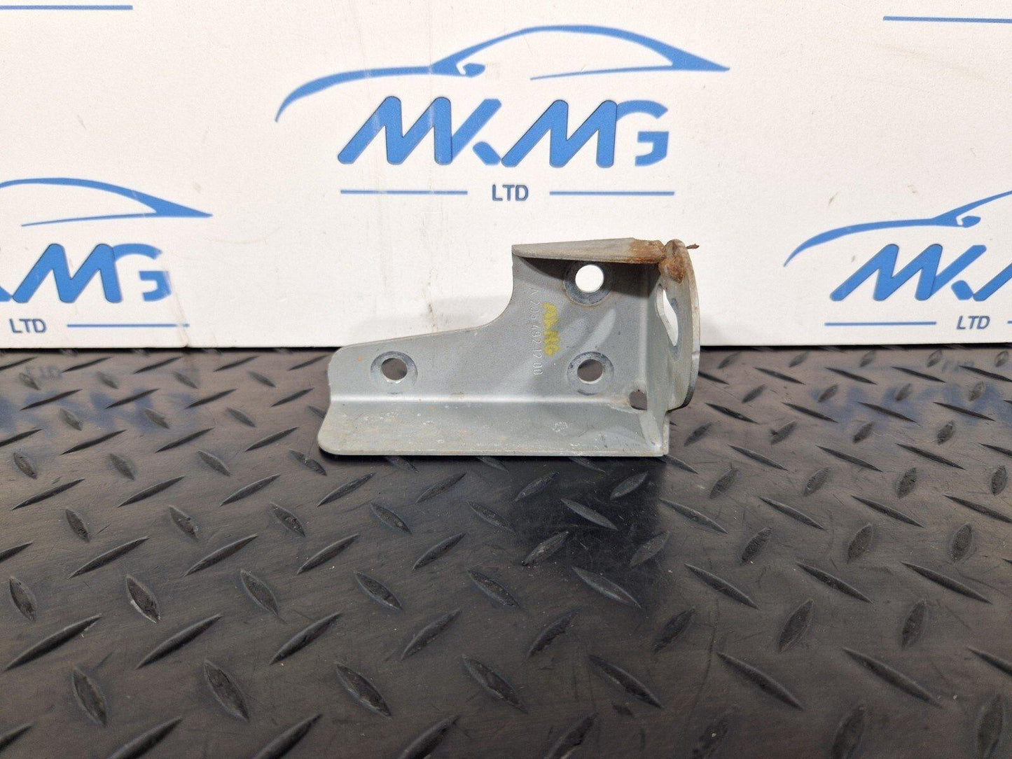 14-21 MERCEDES BENZ C200 W205 OEM MUFFLER MOUNT BRACKET HOLDER A2054921200