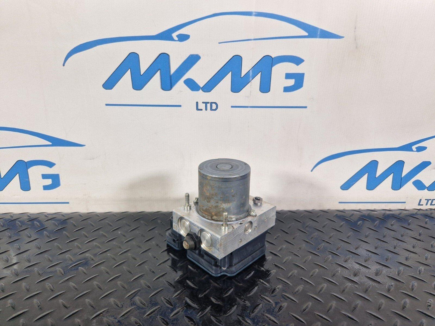 19-ON MERCEDES BENZ CLA C118 GENUINE ABS PUMP A2439010900 A2439002000