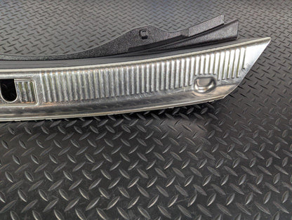 10-17 AUDI A8 4H REAR BOOT CHROME LOADING COVER PANEL TRIM 4H0863471